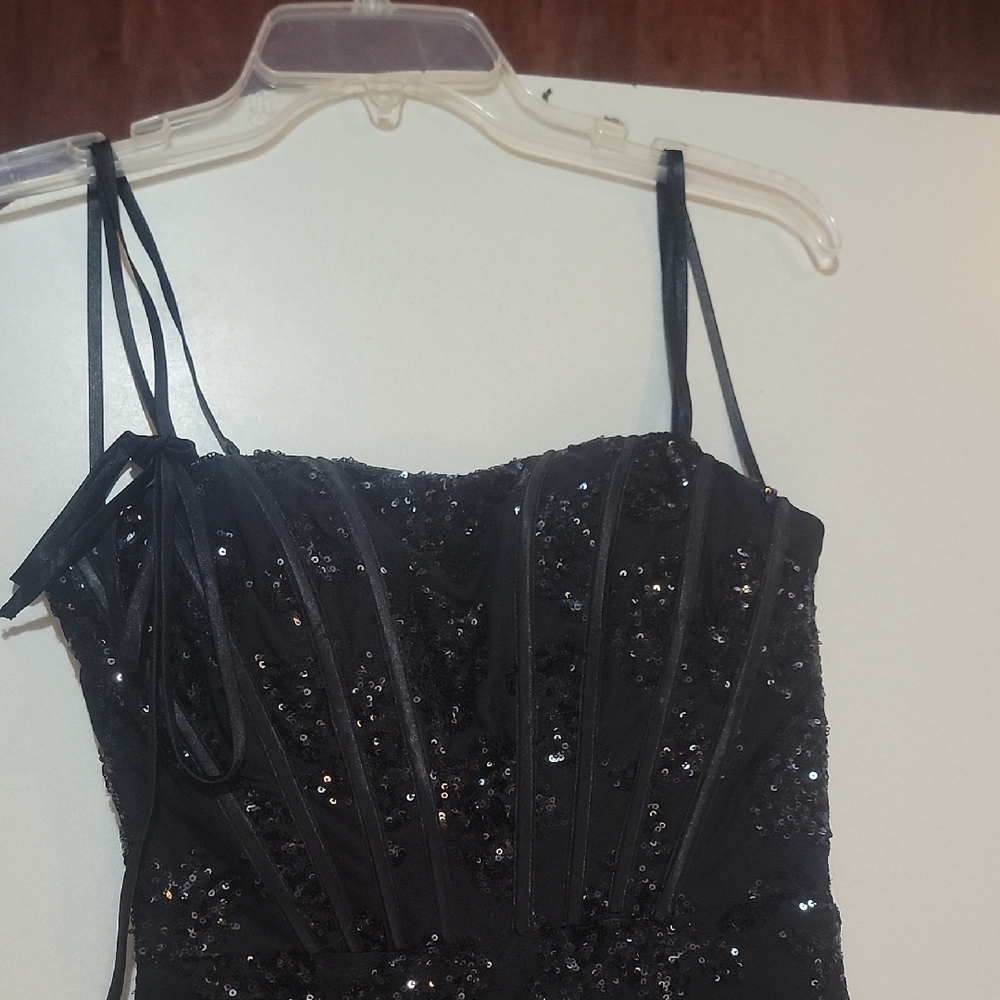 Blondie Nites Black Top with Pink Logo Accent